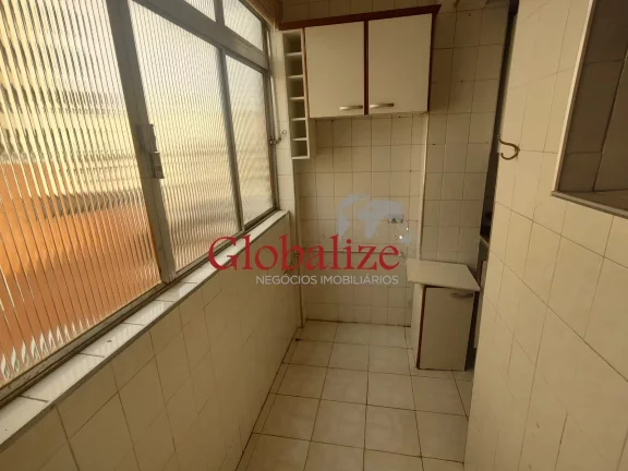 Imagem Sala living muito espaçosa e reformada em andar alto no bairro do José Menino em Santos (SP) por R$.285.000,00 !
