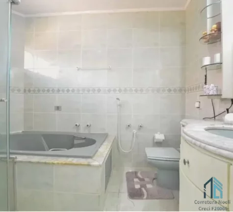 Imagem Casa com edícula a venda, 03 quartos c/suíte, no Portão em Curitiba PR