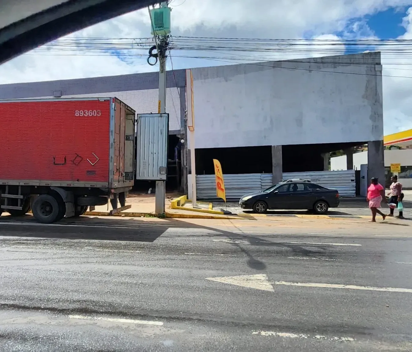 Imagem Galpão para Alugar, 640 m² em CIA I - Simões Filho