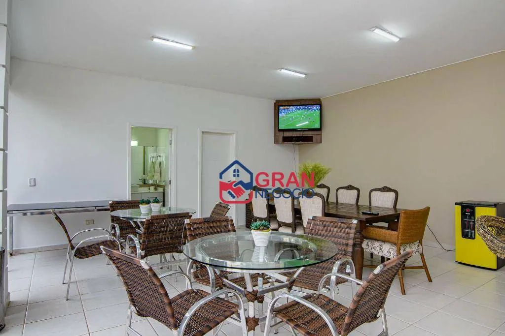 Imagem Casa de Alto Padrão à Venda - Santa Felicidade - Curitiba