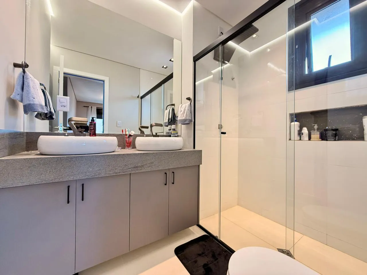 Imagem Apartamento com vista para o mar à venda com 120m2 por R$ 3.000.000,00