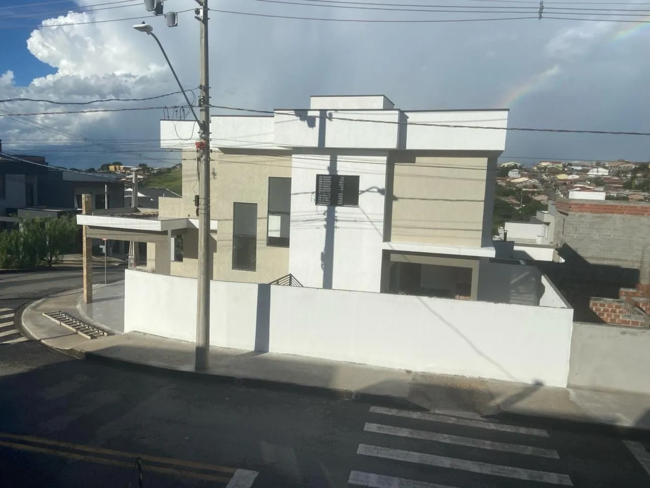 Foto do imóvel Casa à venda 3 Quartos, 1 Suite, 2 Vagas, Morada dos Nobres, Taubaté - SP | Recanto Tropical