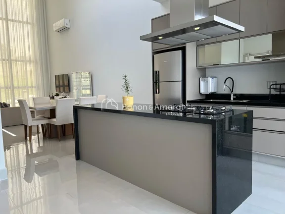 Imagem **Casa à Venda no Residencial Mont Alcino, Estrada da Roncaglia, Valinhos/SP**

Casa Mobiliada e de...