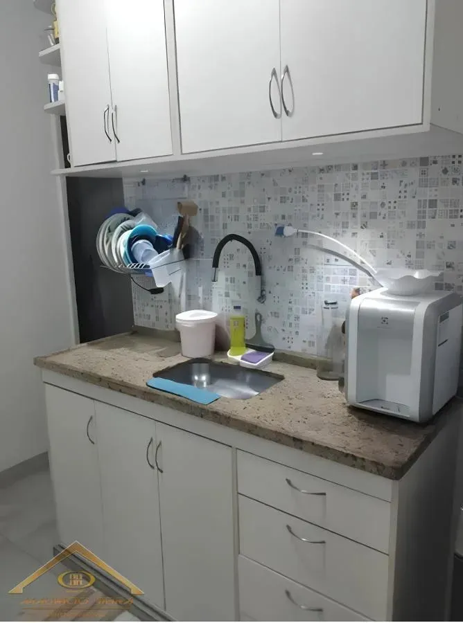 Imagem Casa em Condomínio para Venda em Cabo Frio / RJ no bairro Peró