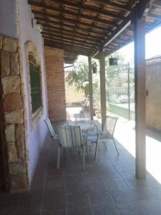 Imagem Excelente casa no melhor ponto do bairro.