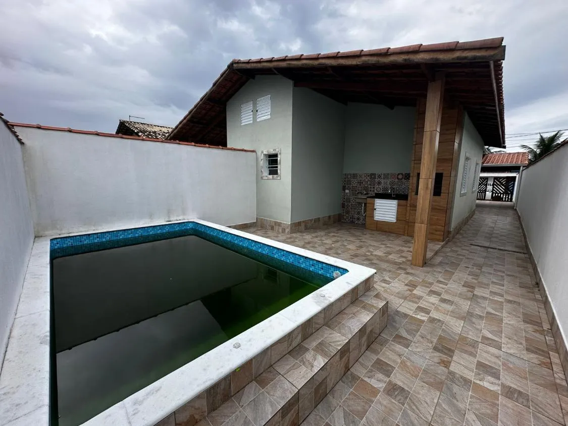 Imagem CASA NOVA COM PISCINA LADO PRAIA NO TUPY