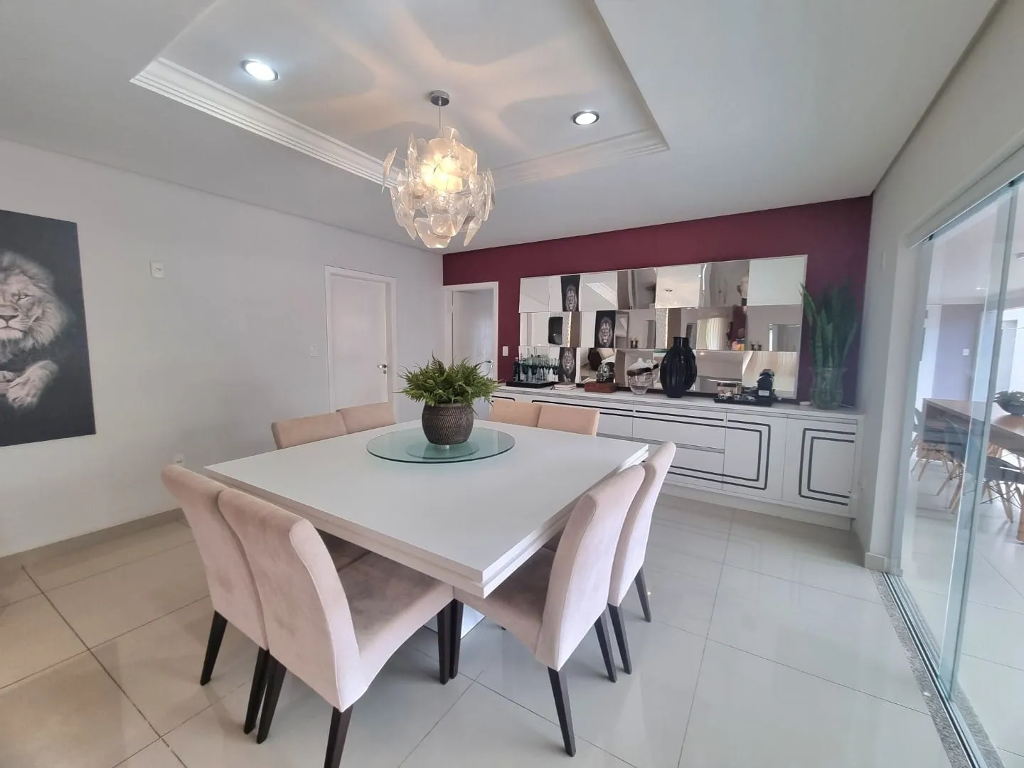 Imagem Casa Térrea de Esquina - Sofisticação, Conforto e Sustentabilidade