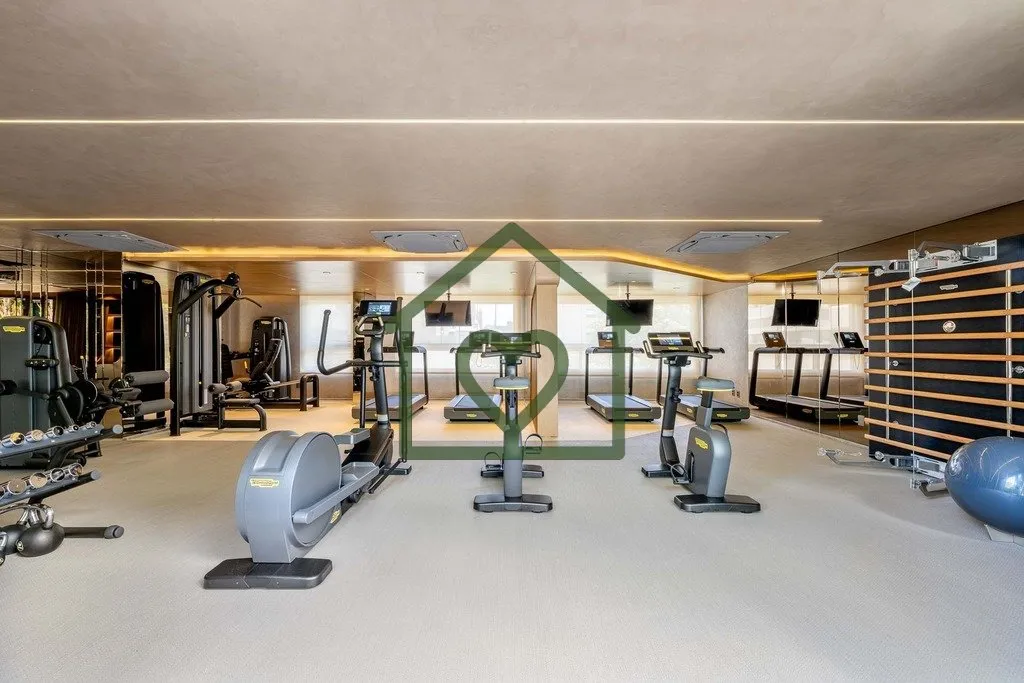 Imagem Apartamento de 378,97 m² privativos, com 4 suítes, uma ampla suíte máster com closet, 4 vagas de...