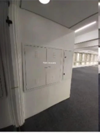 Imagem Conjunto Comercial de Alto Padrão no Jardim Paulista: 1 Sala, 3 Vagas de Garagem, 370m² - São Paulo-SP