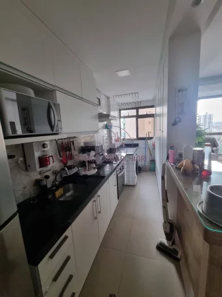 Imagem Apartamento em andar alto, excelente, amplo, armários planejados, lazer