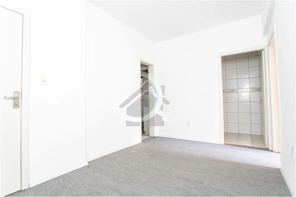 Imagem Descubra a combinação perfeita de praticidade e tranquilidade nesta sala comercial localizada no c...