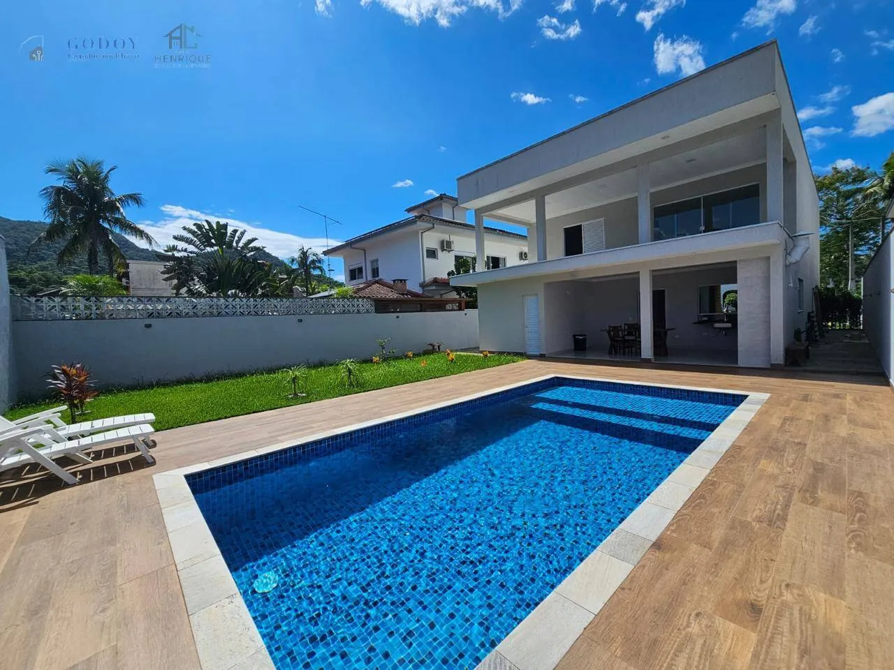 Imagem Casa moderna de alto padrão em condomínio fechado - 4 suítes - Ubatuba