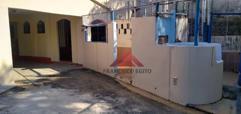 Imagem Casa com 3 dormitórios à venda, 241 m² por R$ 350.000,00 - Santa Isabel - São Gonçalo/RJ