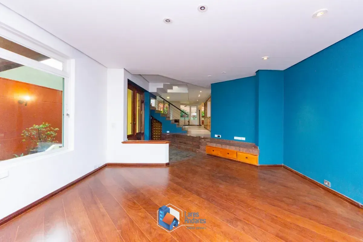 Imagem Casa para venda em Vila Inah com 4 quartos, sendo 3 suítes, 304m²