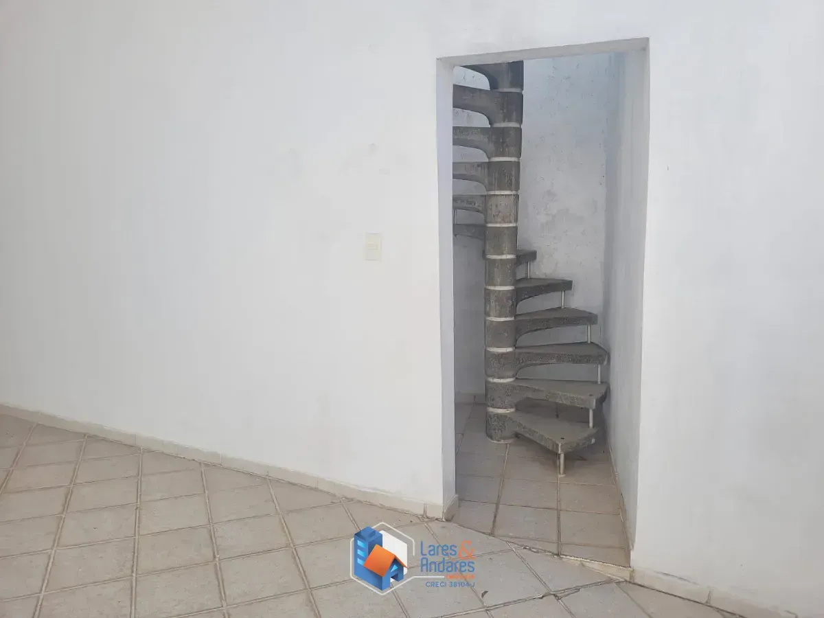 Imagem Casa para venda em Parque dos Príncipes com 3 quartos, sendo 3 suítes, 327m²