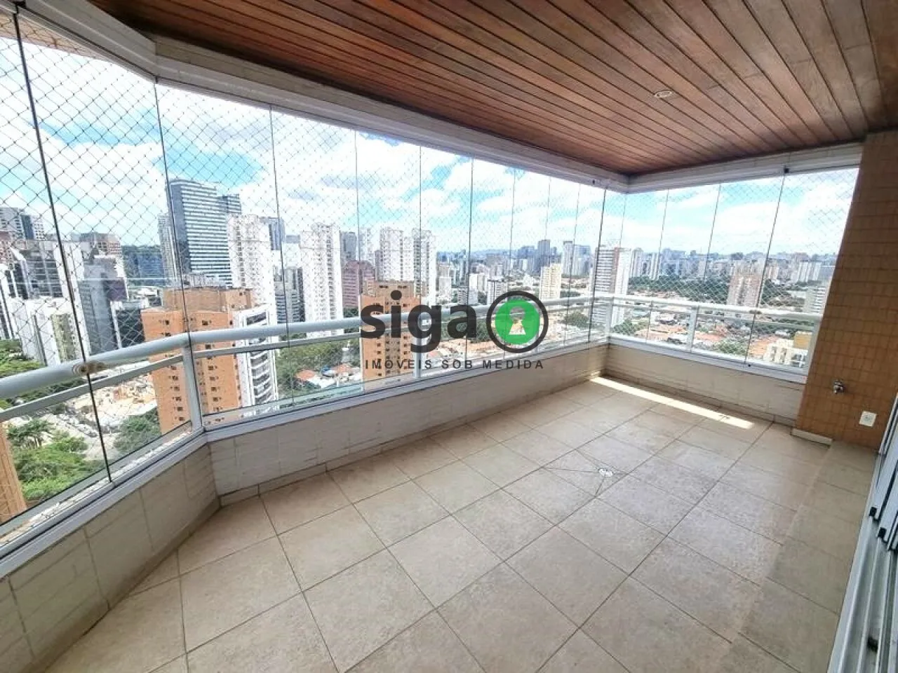 Imagem Apartamento no Brooklin | 205 m² - 3 Suítes - Andar Alto - Hall Privativo