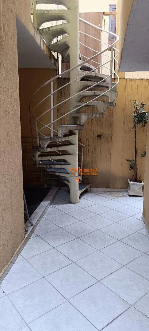 Imagem Sobrado com 2 dormitórios para alugar, 90 m² por R$ 2.500,00/mês - Jardim Tranqüilidade - Guarulhos/SP