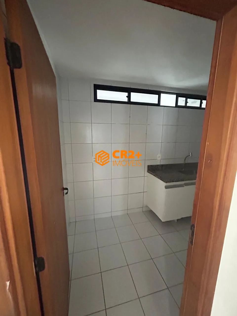 Imagem Vendo apartamento 03 quartos, 01 suíte 02 vagas de garagem no Espinheiro. 81m²