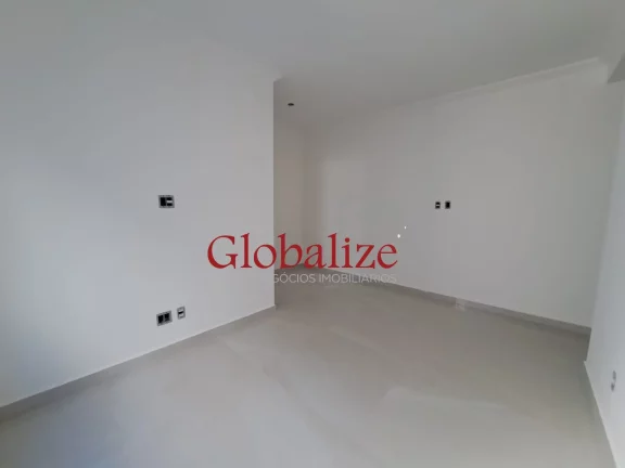 Imagem Casa sobreposta térrea à venda com 100m², 3 suítes, 2 vagas, piscina por R$1.025.000,00 no Embaré em Santos