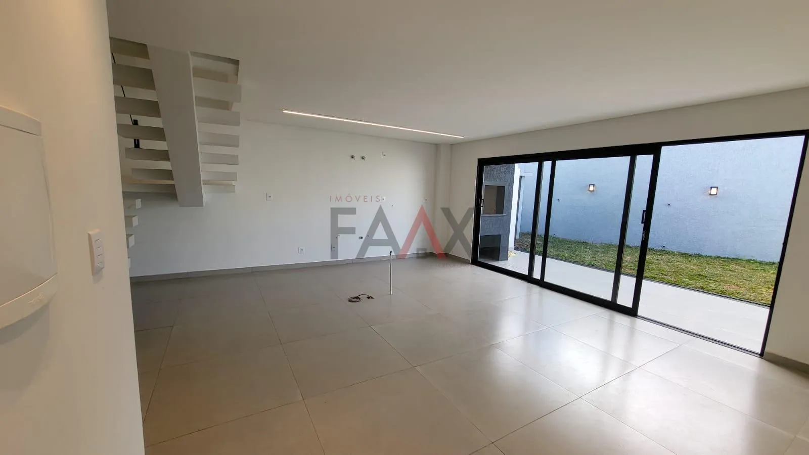 Imagem Sobrado à venda com 3 quartos, VILA BUCH, GUARAPUAVA - PR
