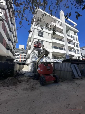 Imagem Este apartamento garden à venda em Jurerê oferece uma localização privilegiada, próximo à prai...