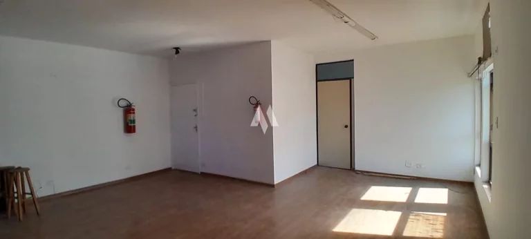 Imagem Sala Comercial em Ponto Estratégico na Ana Costa na Vila Mathias