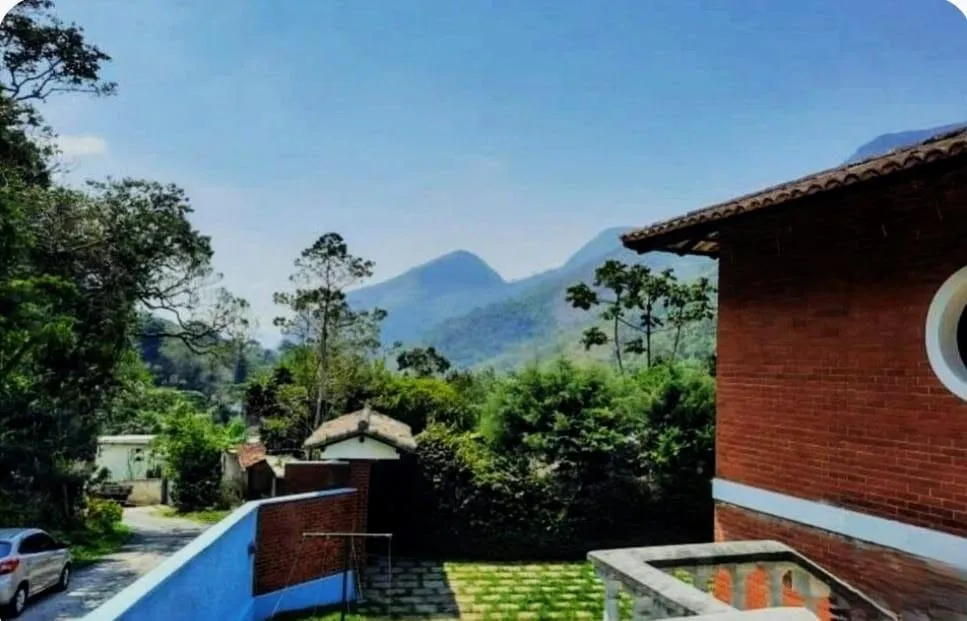 Imagem Casa para Venda em Petrópolis / RJ no bairro Fazenda Inglesa