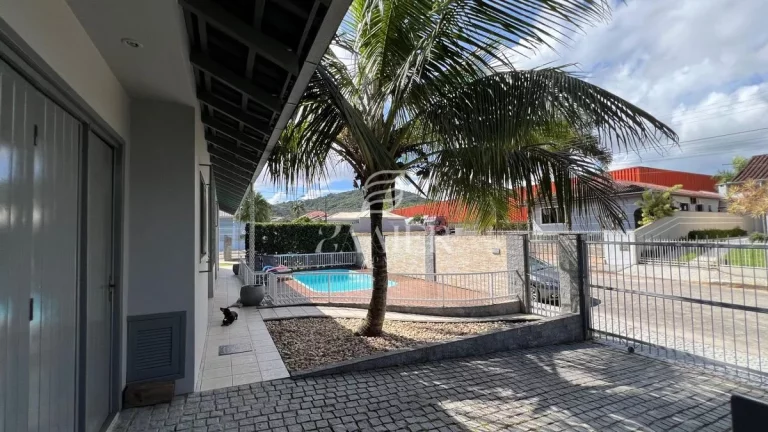 Imagem Casa com 3 quartos, Glória - Joinville
