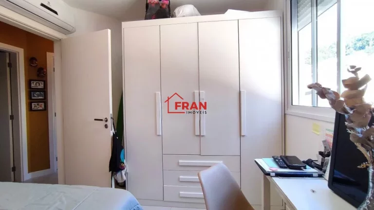 Imagem Belíssimo Apto de 3 dorms/Suíte 2 vagas de garagem.