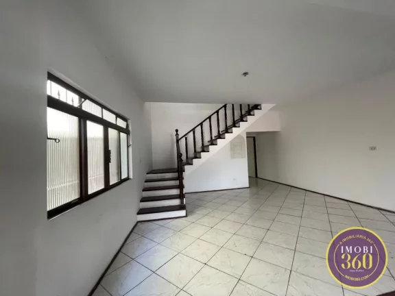 Imagem Sobrado com 03 quartos e suíte com 03 vagas no Jardim nossa Senhora do Carmo