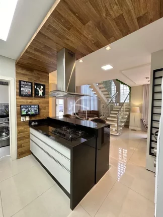 Imagem Maravilhosa Casa em Condomínio! Bairro América!