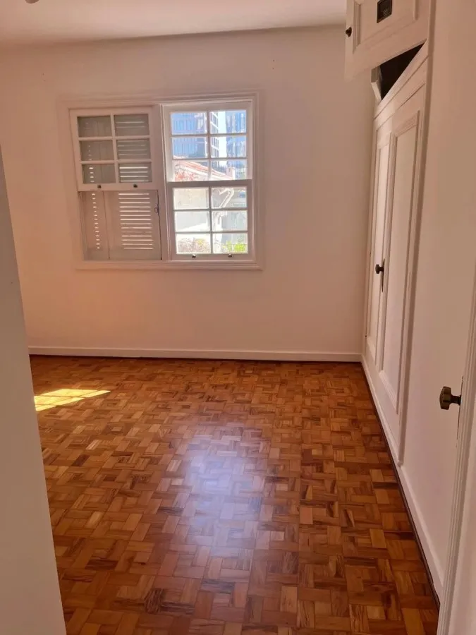 Imagem Casa para Venda em São Paulo, Pinheiros, 2 dormitórios, 1 banheiro, 8 vagas