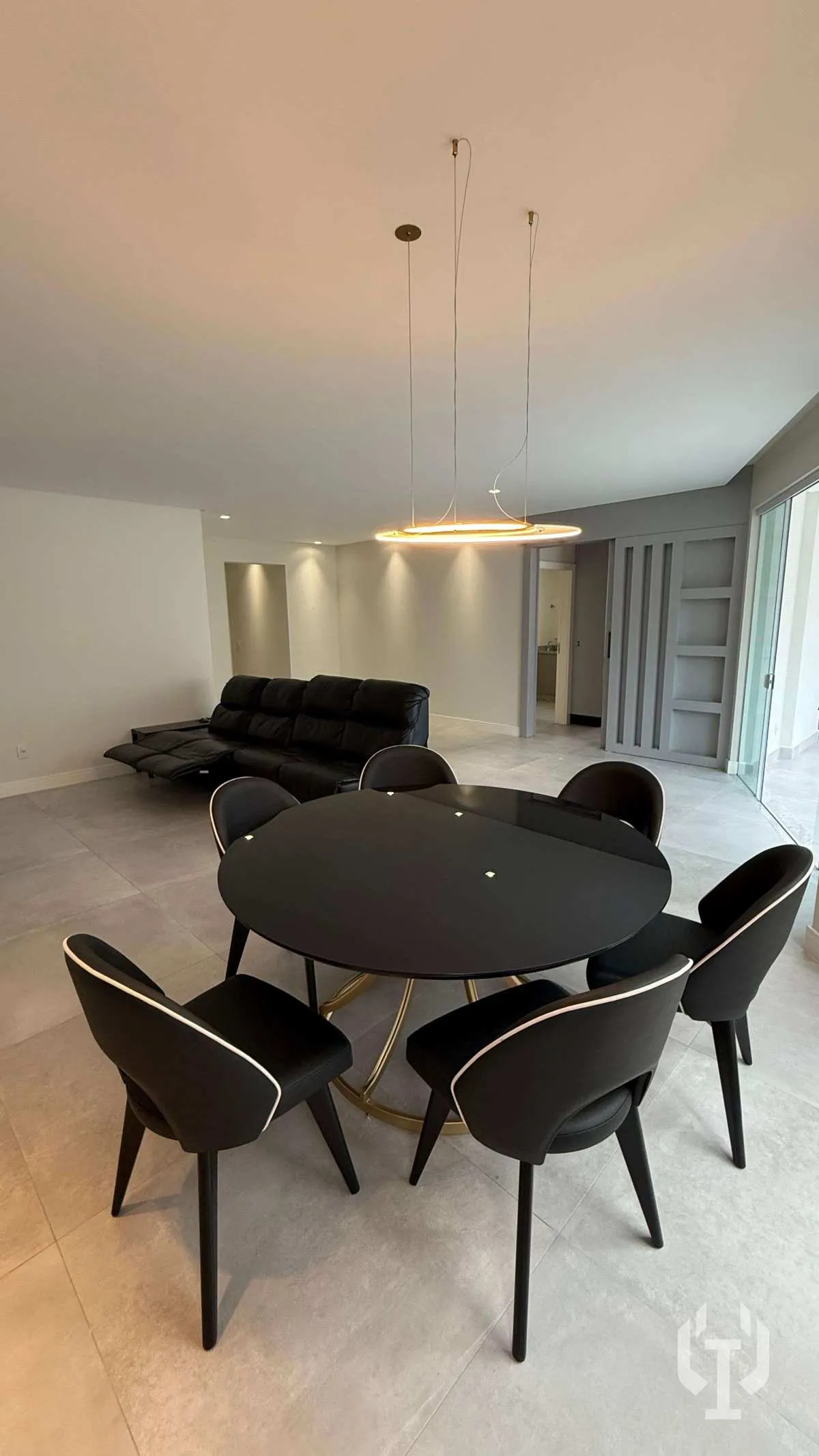 Imagem Apartamento à venda, no ED. ÁGUAS CRISTALINAS em Itapema, Meia Praia, com 4 quartos, 188,00m2