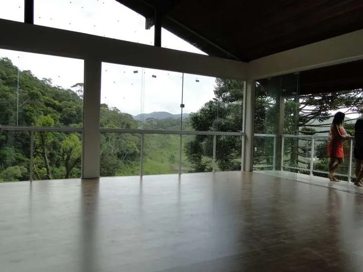 Imagem Casa com 3 Quartos à Venda, 350 m² em Várzea - Teresópolis