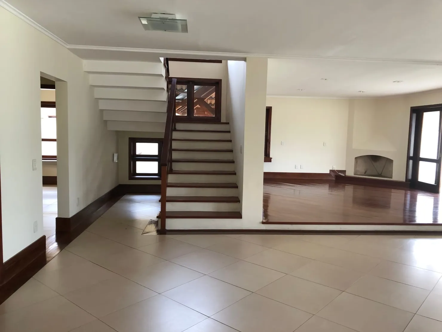 Imagem Casa à venda 3 Quartos, 3 Suites, 4 Vagas, 700M², Nossa Senhora do Perpétuo Socorro, Pindamonhangaba - SP