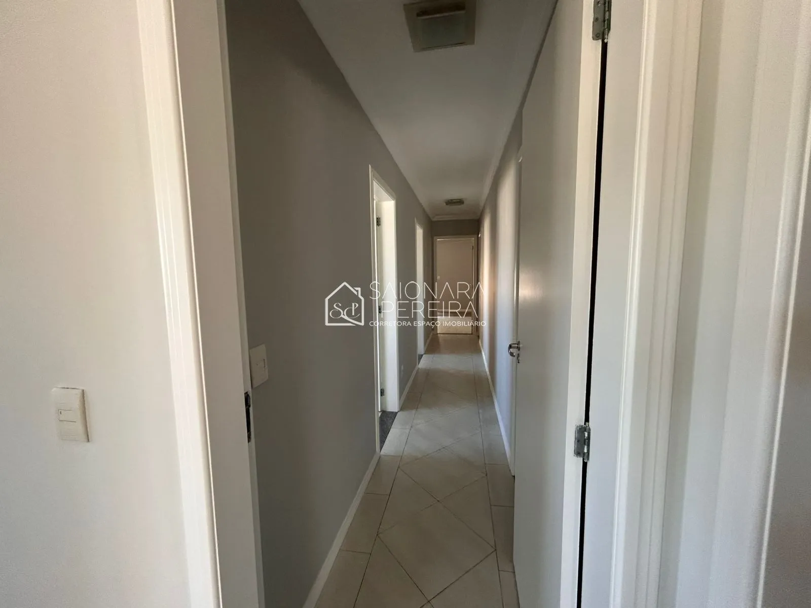 Imagem O Luxo de uma Mansão com a Segurança de um Apartamento no Coração do Córrego Grande