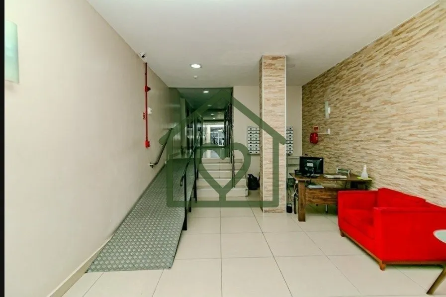Imagem Apartamento amplo e no bairro Rio Branco, uma das regiões mais valorizadas de Porto Alegre. Com 135...