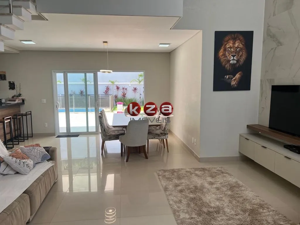 Imagem Linda Casa a venda no Condomínio Villa do Sol em Valinhos - 3 suítes, 2 salas, 5 banheiros, piscina e gourmet, 4 vagas, 230m².