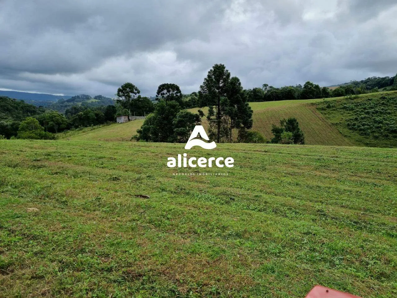 Imagem Terreno à venda com , 30.000m² em Vargedo Rancho Queimado