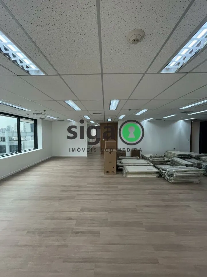 Imagem Sala Comercial e 4 banheiros para Locação, 290 m² por R$ 41.000,00