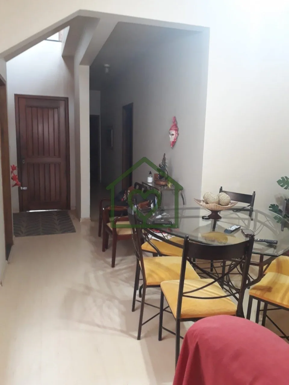 Imagem Ótimo casa/sobrado no bairro Auxiliadora, com 3 dormitórios, 3 vagas de garagem e anexo nos fundos...