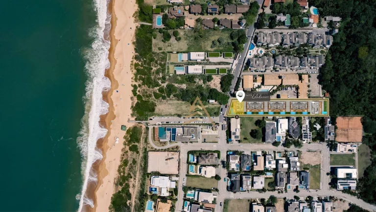 Imagem Casa com 4 dormitórios à venda, 298 m² por R$ 6.890.000,00 - Praia do Estaleiro - Balneário Camboriú/SC