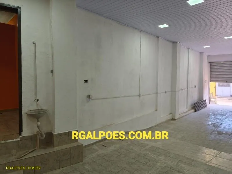 Imagem Galpão para Locação em BELFORD ROXO, Parque São José, 1 banheiro