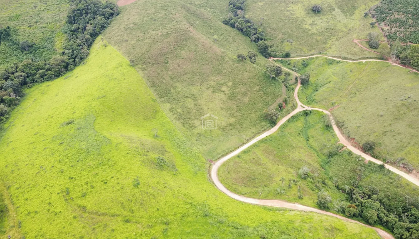 Imagem Fazenda 0,03 ha à venda em Zona Rural, Poços de Caldas