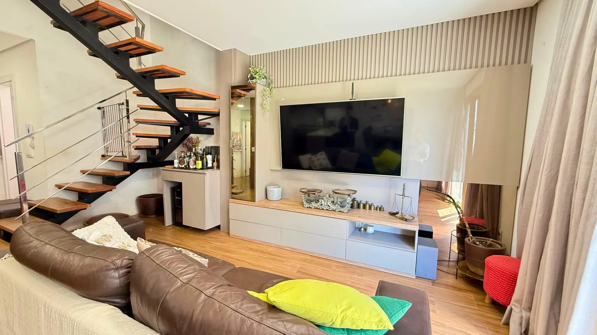 Imagem Casa em condomínio com 3 suítes à venda - Jardim Planalto, Porto Alegre