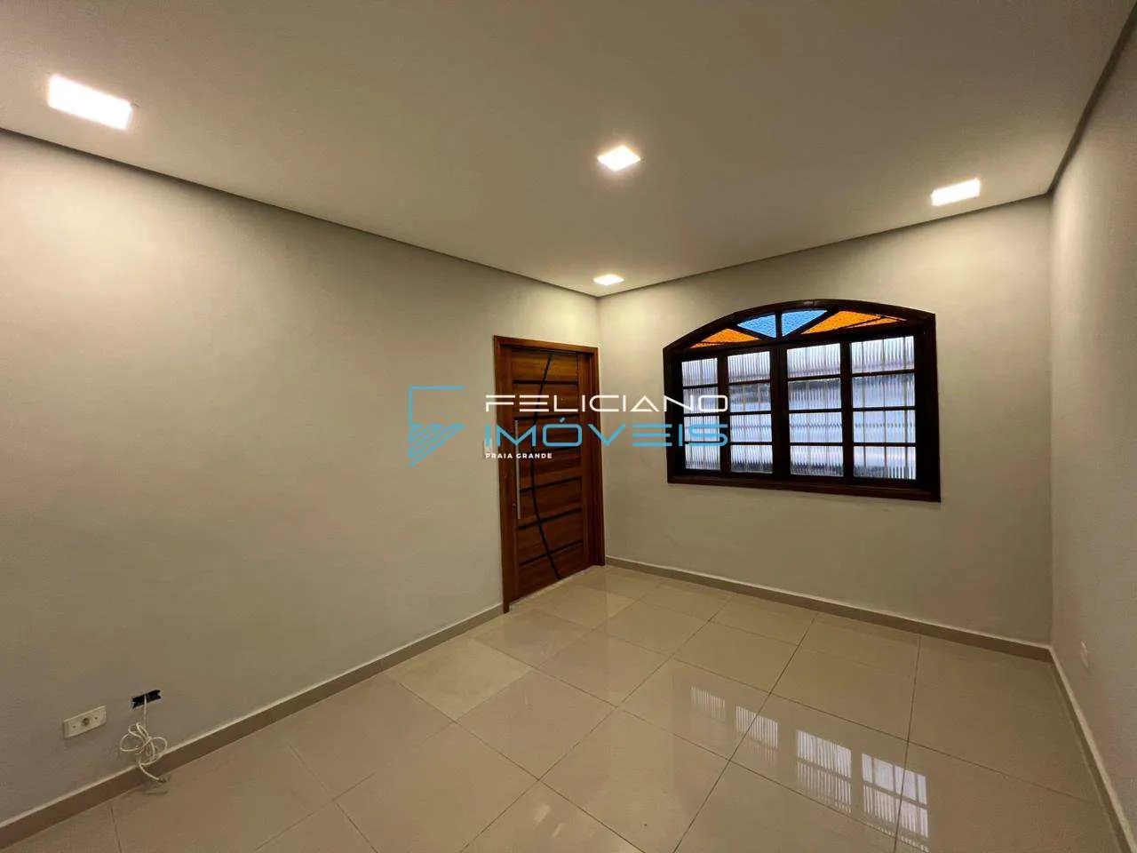 Imagem Casa com 2 quartos, Tupi, Praia Grande - R$ 680 mil, Cod: 7010