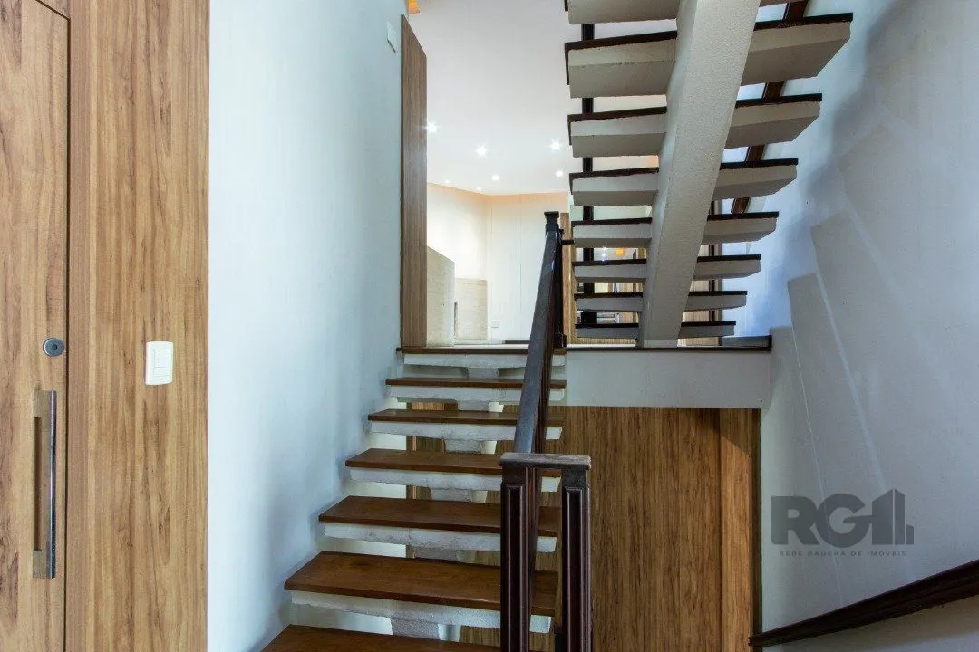 Imagem Excelente casa comercial com aproximadamente 300m² de área construída