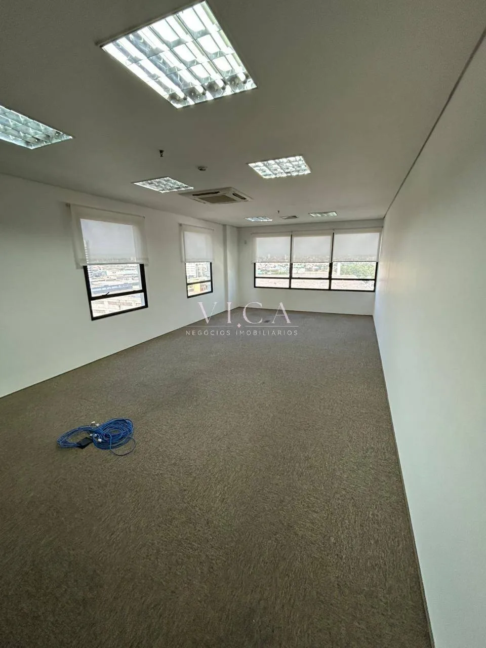 Imagem Sala para alugar 170m² 3 vagas por R$ 6.450,00 -Alphaville Barueri/SP