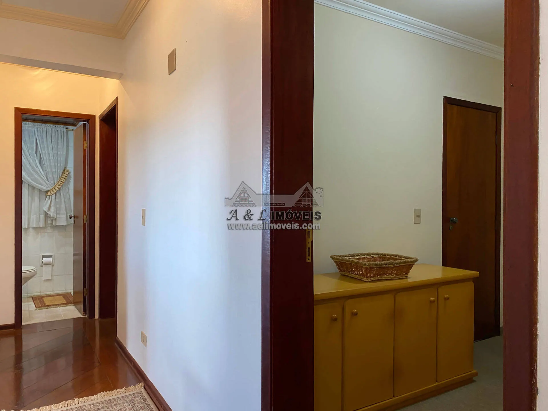 Imagem Apartamento à venda em Campos do Jordão - Com 05 dormitórios