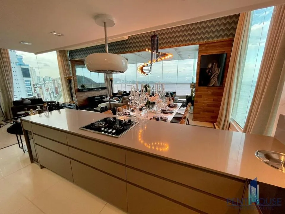 Imagem Apartamento Frente Mar para Venda em Balneário Camboriú, CENTRO, 7 dormitórios, 7 suítes, 8 banheiros, 6 vagas